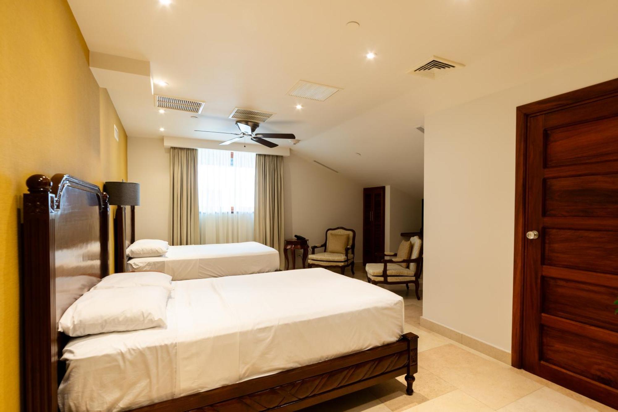 Hotel Plaza Herrera Πόλη του Παναμά Εξωτερικό φωτογραφία